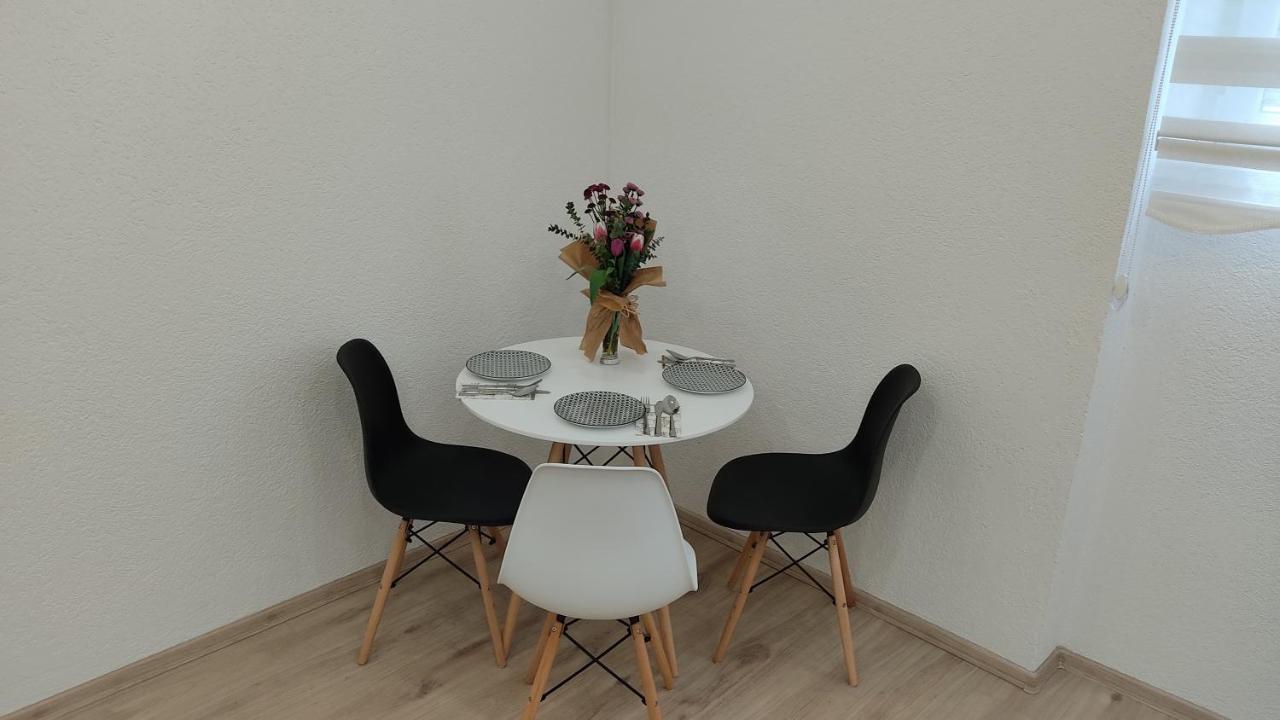 Studio Apartment - A Bit Of Joy سراييفو المظهر الخارجي الصورة