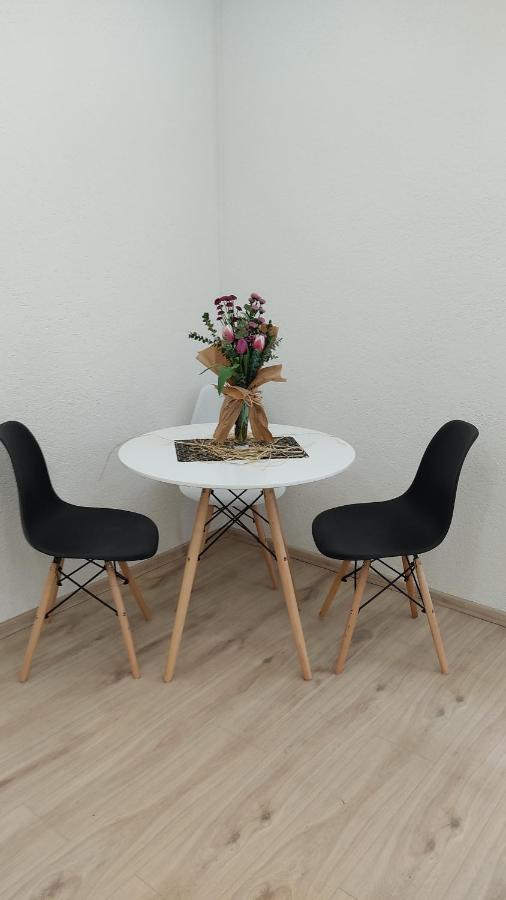 Studio Apartment - A Bit Of Joy سراييفو المظهر الخارجي الصورة