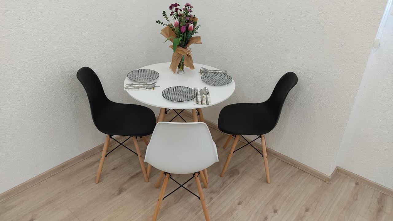 Studio Apartment - A Bit Of Joy سراييفو المظهر الخارجي الصورة