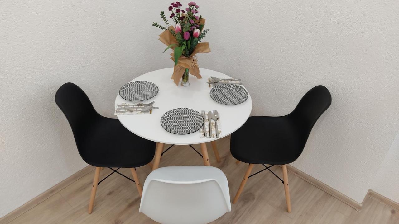 Studio Apartment - A Bit Of Joy سراييفو المظهر الخارجي الصورة